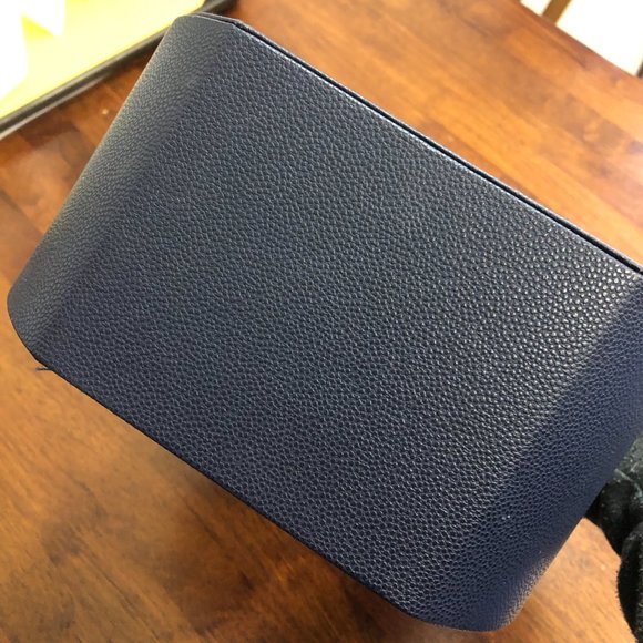 Elemis Luxury Hard Make Up/Travel Case - Picture 5 of 6